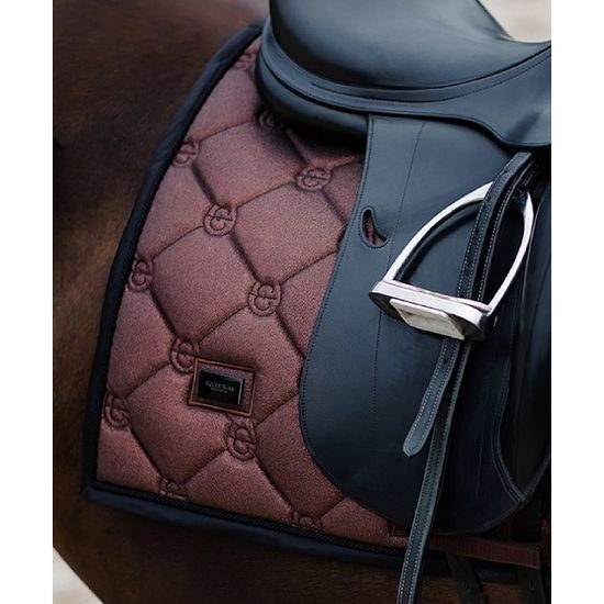 Podsedlová dečka Equestrian Stockholm Mahogany Glimmer KOLEKCE