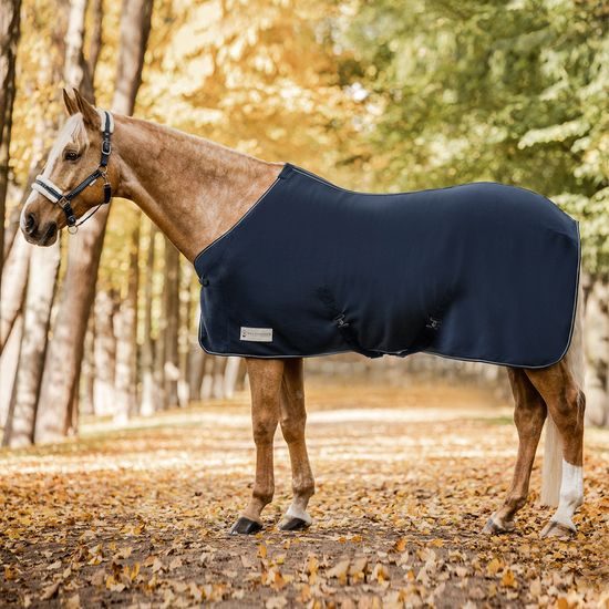 Deka odpocovací fleece Eco s křížovým zapínáním DOPRODEJ