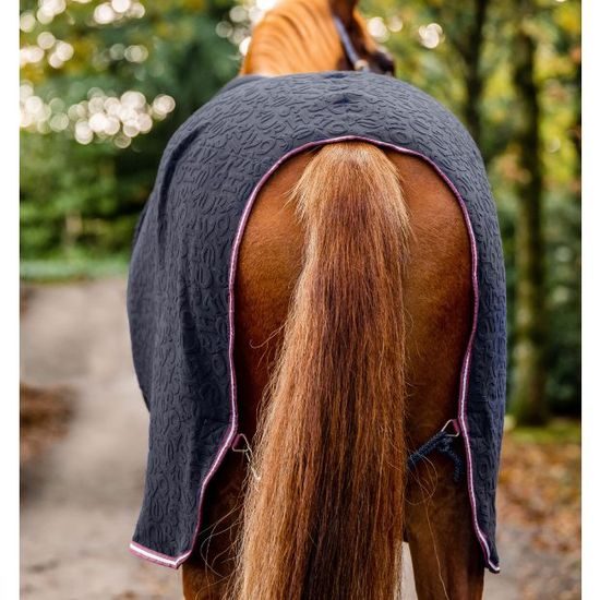 Odpocovací deka Horseware Embossed Cosy Neck Cooler DOPRODEJ