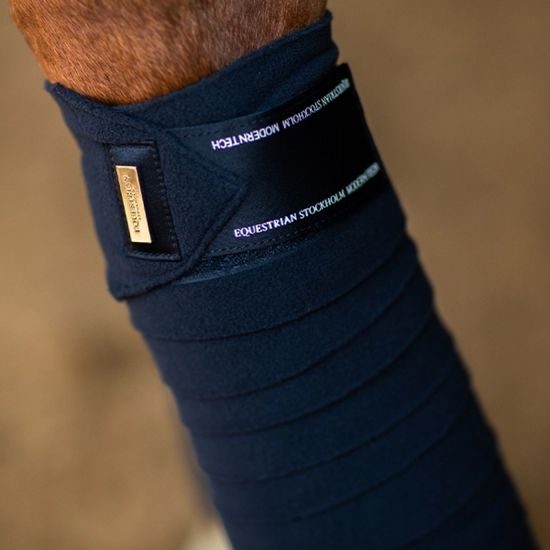 Fleece bandáže Equestrian Stockholm Modern Tech Navy KOLEKCE 2023