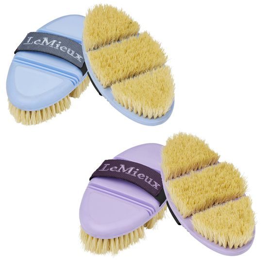 Kartáč LeMieux Flexi Scrubbing Brush Kolekce 2023