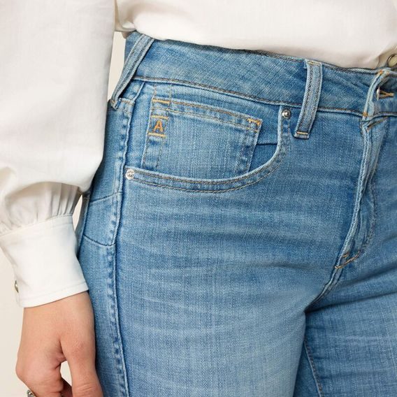 *W* Jeans Ariat® WMS High Rise Lorena Boot Cut dámské DOPRODEJ