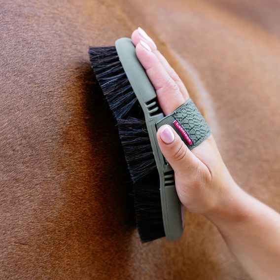 Kartáč LeMieux Flexi Horse Hair Kolekce 2025/26