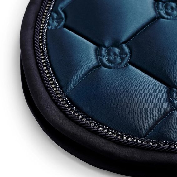 Podsedlová dečka Equestrian Stockholm Crystal Shine Blue Meadow Kolekce 2026/27