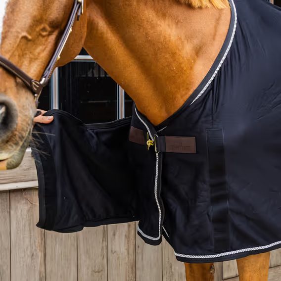 Odpocovací deka Kentucky Prize Giving Cooler Fleece