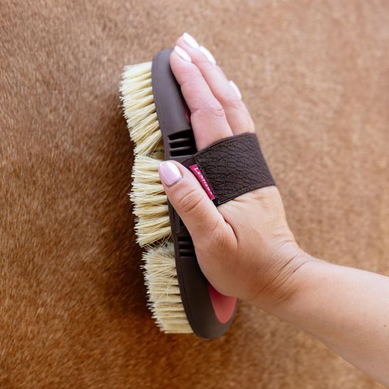 Kartáč rýžový LeMieux Flexi Scrubbing Kolekce 2025/26