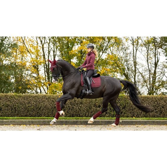 Podsedlová dečka LeMieux Crystal Suede Close Contact Burgundy KOL 24