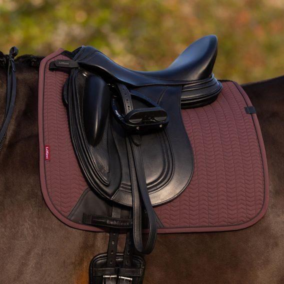 Podsedlová dečka LeMieux Essence Kolekce 2025/26