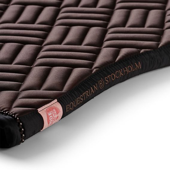 Podsedlová dečka Equestrian Stockholm Modern Mocha Kolekce 2024/25