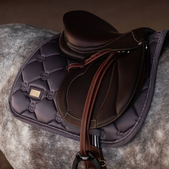 Podsedlová dečka Equestrian Stockholm Dark Violet Kolekce 2025/26