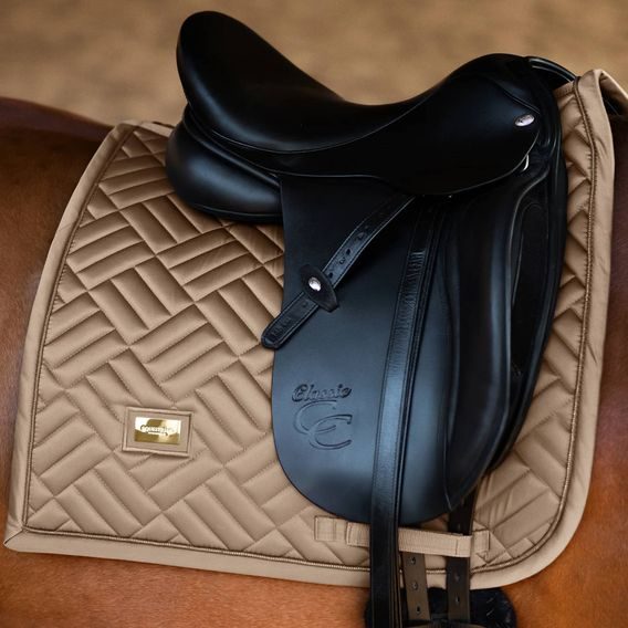 Podsedlová dečka Equestrian Stockholm Modern Champagne