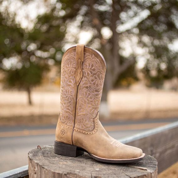 *W* Westernové boty Ariat® WMS Round Up Remuda Wide Square Toe dámské Kolekce 2026