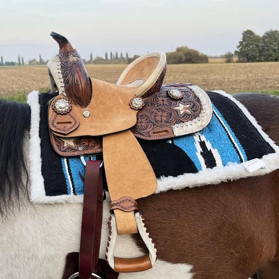 *W* Sedlo westernové Cassini Stars shetty