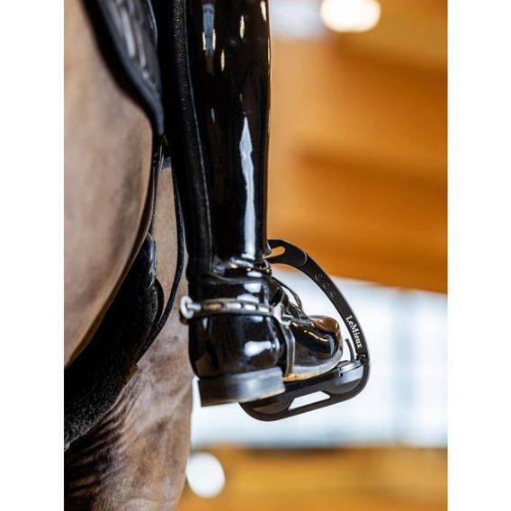 Třmeny bezpečnostní LeMieux Vector Balance