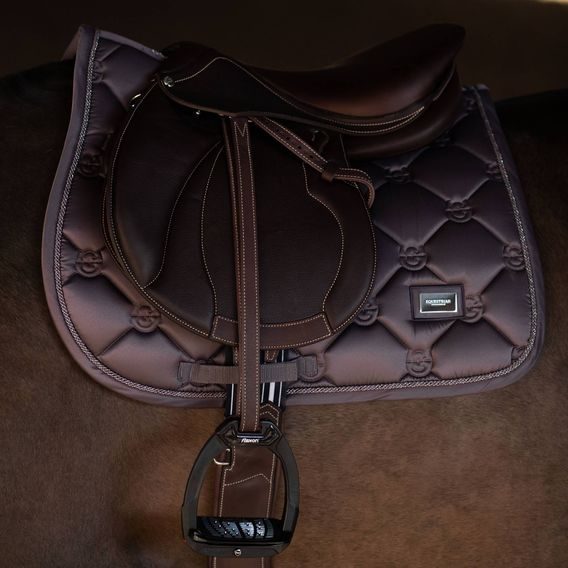 Podsedlová dečka Equestrian Stockholm Dark Violet Kolekce 2025/26