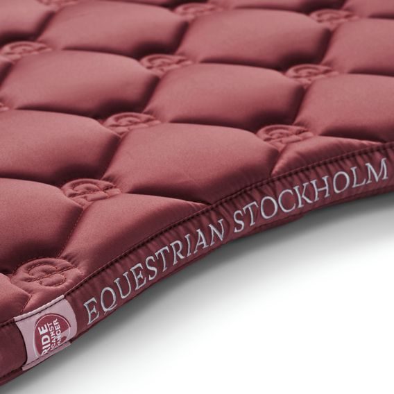 Podsedlová dečka Equestrian Stockholm Amber Rose Kolekce 2025/26