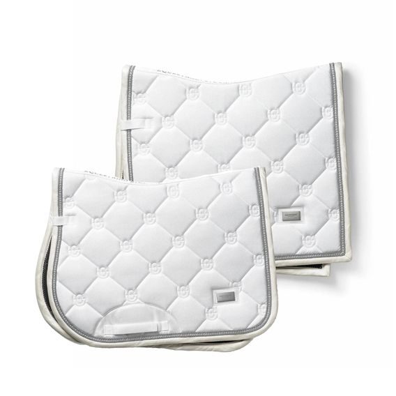Podsedlová dečka Equestrian Stockholm Timeless White Glimmer Kolekce 2024/25