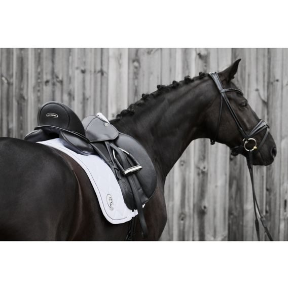 Podsedlová dečka Eskadron Platinum Softshell Emblem Kolekce 2024/25