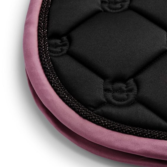 Podsedlová dečka Equestrina Stockholm Black Blush Kolekce 2026/27