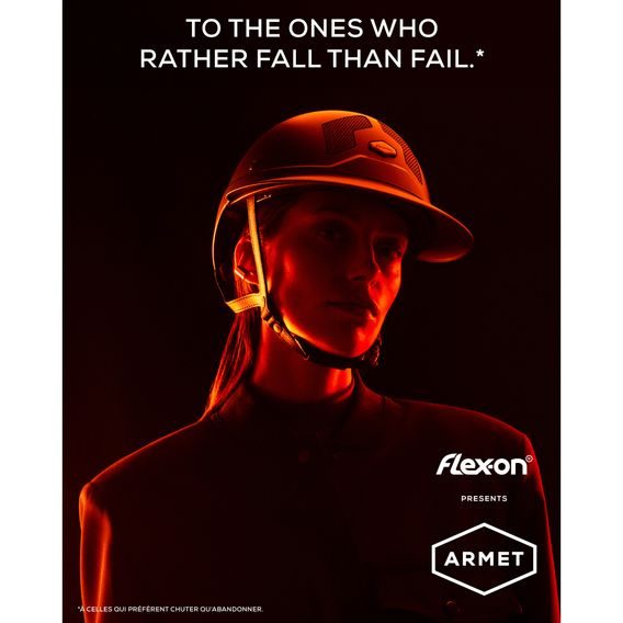 Jezdecká ochranná helma Flex-On Armet Star