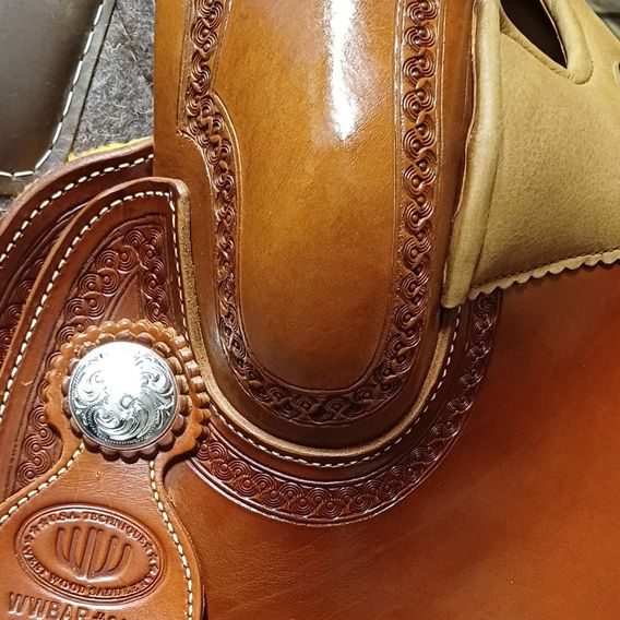 *W* Westernové sedlo Allround Westwood USA 16" FQH hnědé