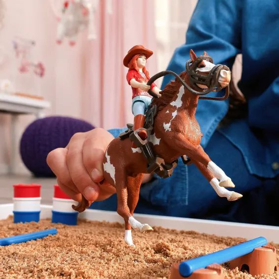 Schleich 42775 - Hannah s koněm a překážkami - westernové dobrodružství
