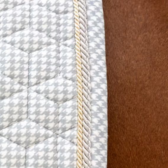 Podsedlová dečka Kentucky Velvet Printed