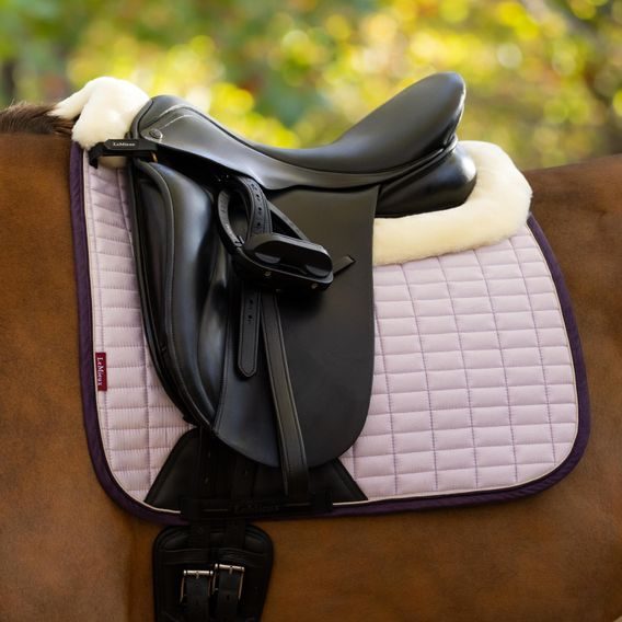 Podsedlová dečka LeMieux Merino+Suede Square Kolekce 2025/26