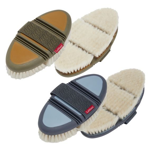 Kartáč LeMieux Flexi Goat Hair Kolekce 2024/25