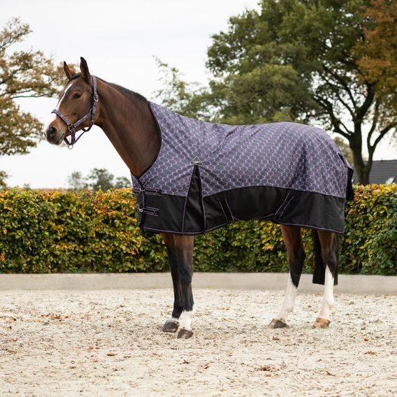Deka termo výběhová QHP HighNeck 1200D 150g Kolekce 2026/27