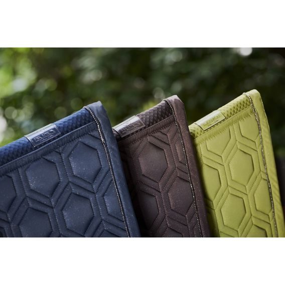 Podsedlová dečka Eskadron Platinum Sparkle Emblem Kolekce 2024/25