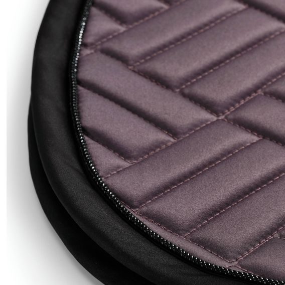 Podsedlová dečka Equestrian Stockholm Modern Dark Violet Kolekce 2025/26