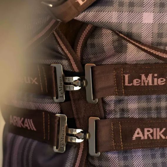 Deka stájová LeMieux Heritage Arika Check s krkem 200g Kolekce 2026/27