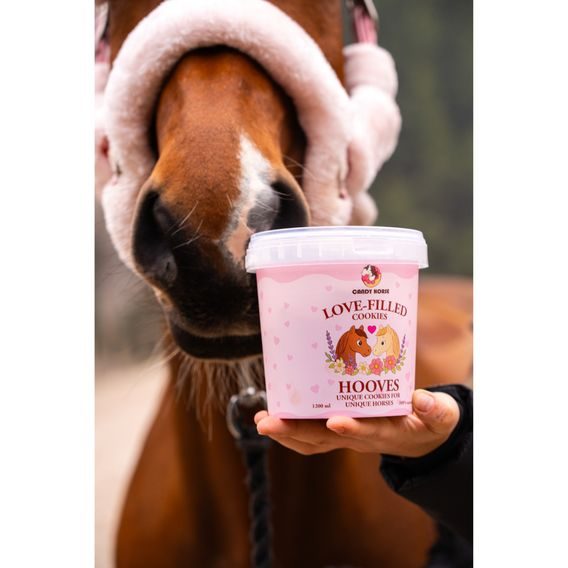 Pamlsky Candy Horse Kopýtka "Love filled cookies" 500g