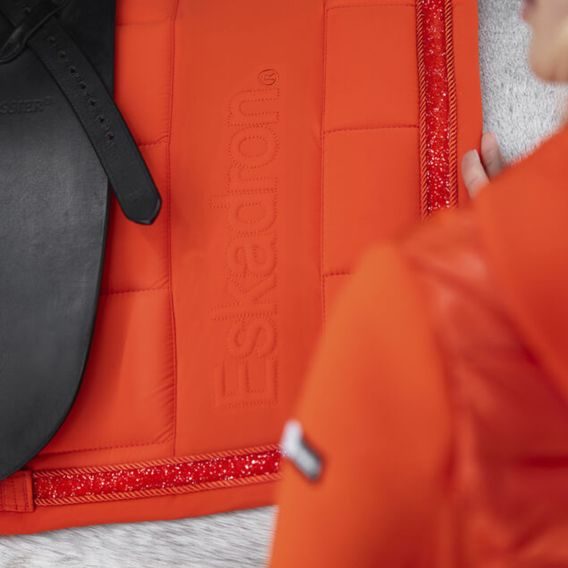 Podsedlová dečka Eskadron Dynamic Big Square Jewel Kolekce 2025/26