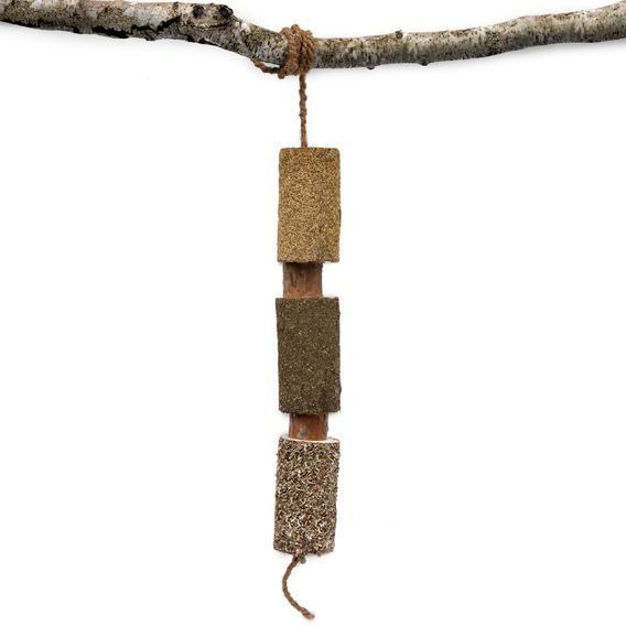 Kousací dřevěná hračka pro koně Candy Horse