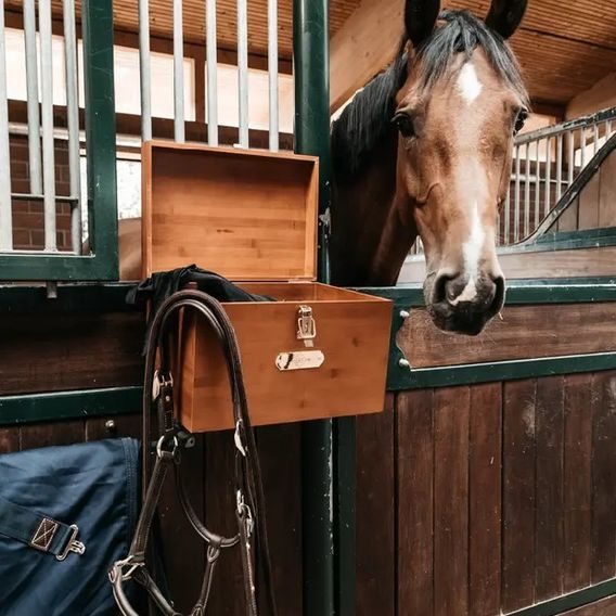 Bedna na čištění na box Kentucky Stable Tack box