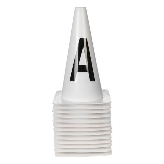 Sada plastových kuželů s písmeny pro drezurní obdélník Hobby Horse