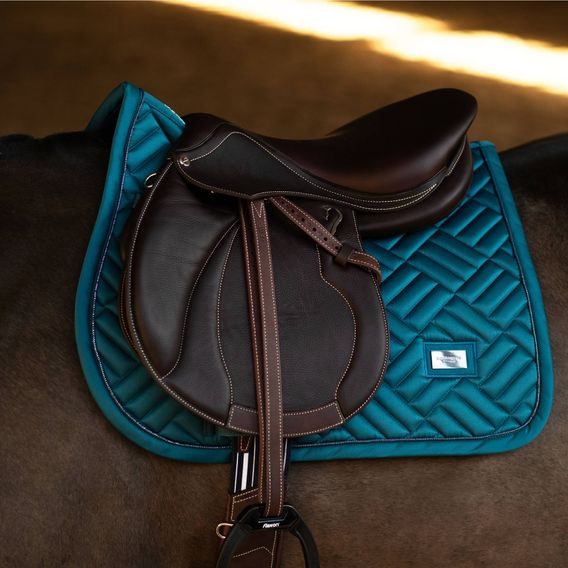 Podsedlová dečka Equestrian Stockholm Modern Teal blue Kolekce 2025/26