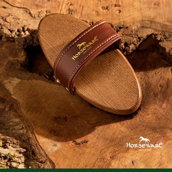 Kartáč Horseware Signature Body Brush