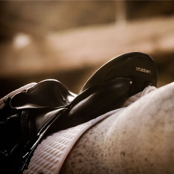 Sedlo drezurní Stübben Centurion II AKCE-50% OUTLET