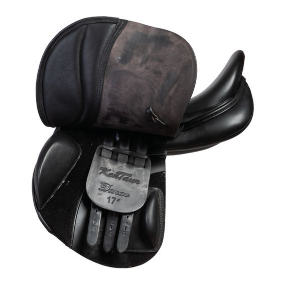 Komise č.P90096 Sedlo Kentaur Danae 17/3 černé vč. 2558211 + modrý obal KT