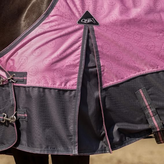 Deka lehká výběhová QHP 600D s fleece podšívkou Kolekce 2026