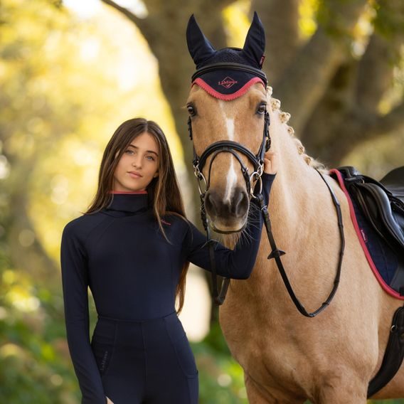 Čabraka na uši LeMieux Classic navy/cranberry Kolekce 2025/26