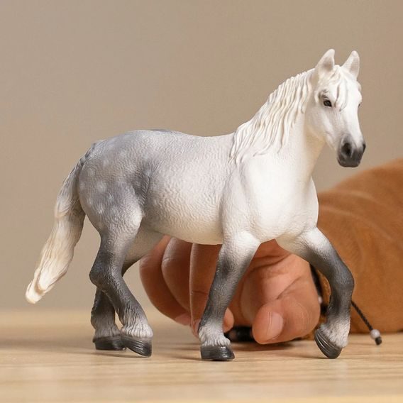 Schleich 13971 - Percheronská klisna