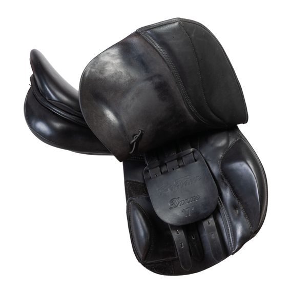 Komise č.P96666 sedlo školní Kentaur Danae 17/2-3 vč:W685217 + obal KT černý