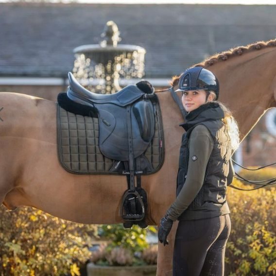 Podsedlová dečka LeMieux Loire Satin Classic KOLEKCE