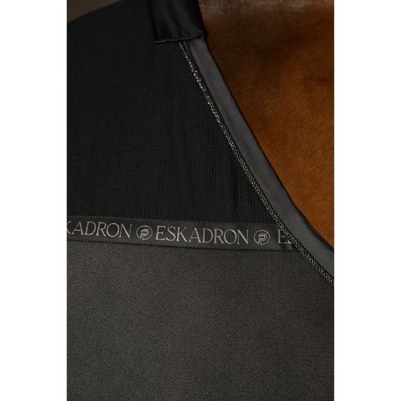 Deka síťovaná Eskadron Platinum Pro Cover Kolekce 2025