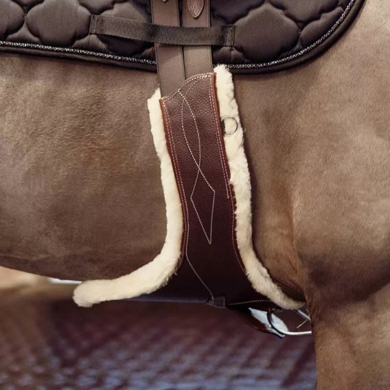 Podbřišník okopávací CWD SA18C removable artificial sheepskin