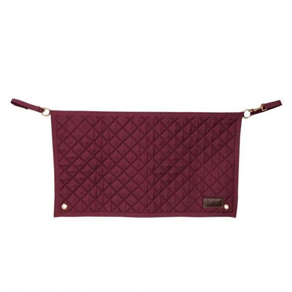 Závěr dveří závodního boxu Kentucky bordo